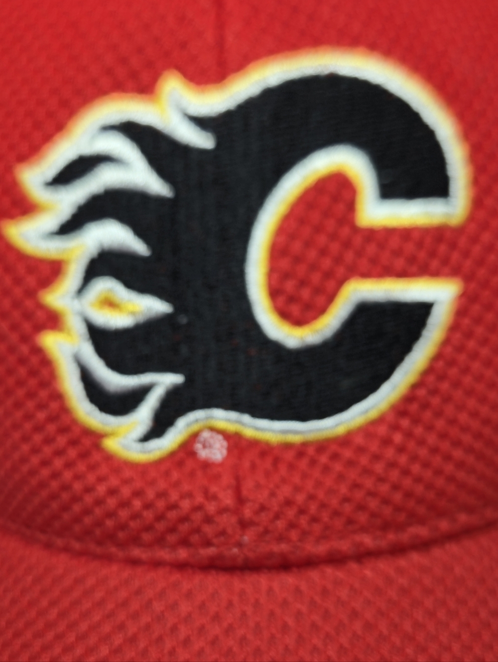 NHL Calgary Flames Molson Canadian Mesh Hat Red Sporty Retro Streetwear Cap OS - Picture 3 of 10